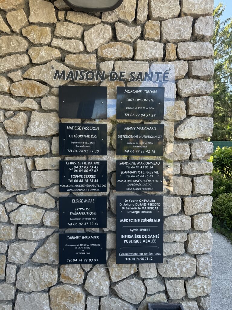 Photos des plaques de la MSP de Trept